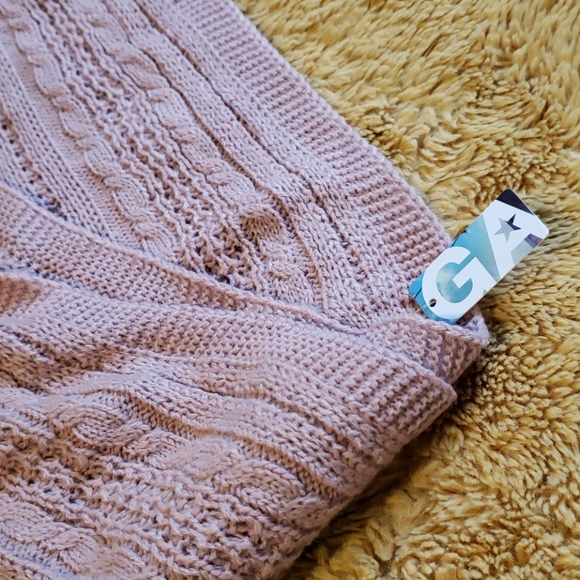 *SOLD* NWT Garage light-weight infinity knit scarf - Picture 2 of 3